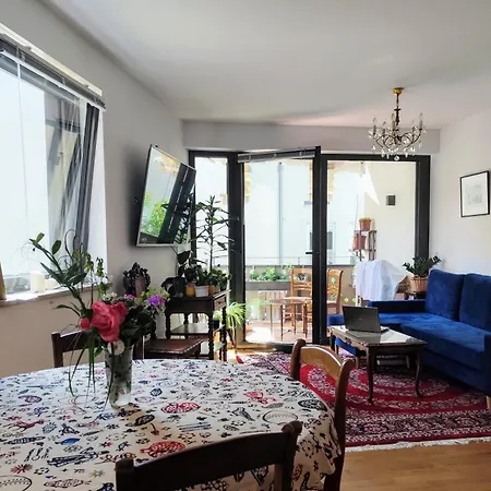 Avea - Accessible Downtown Retreat Near Hofgarten Augsbourg