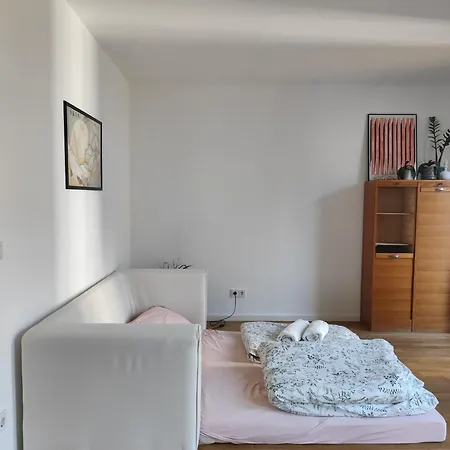 Séjour chez l'habitant Avea - Accessible Downtown Retreat Near Hofgarten Augsbourg