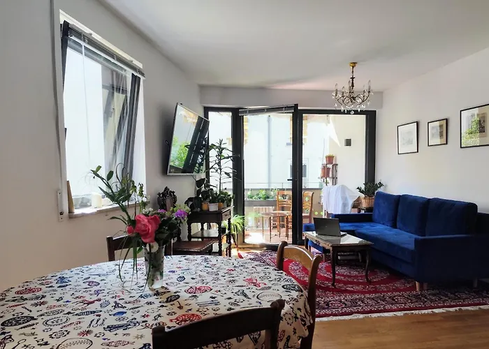 Avea - Accessible Downtown Retreat Near Hofgarten Augsbourg