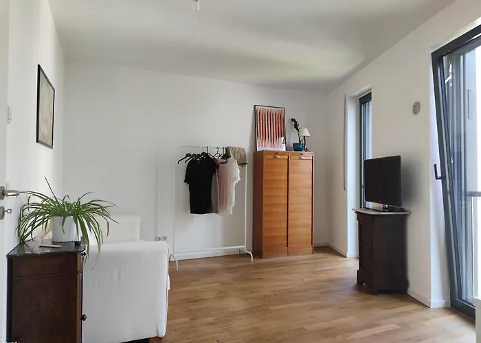 Séjour chez l'habitant Avea - Accessible Downtown Retreat Near Hofgarten